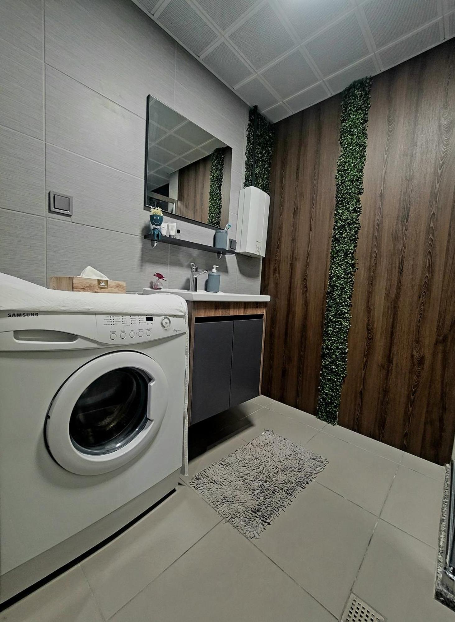 Alfred Sky Smart Apartment 29Th Spa Included Szkopje Kültér fotó