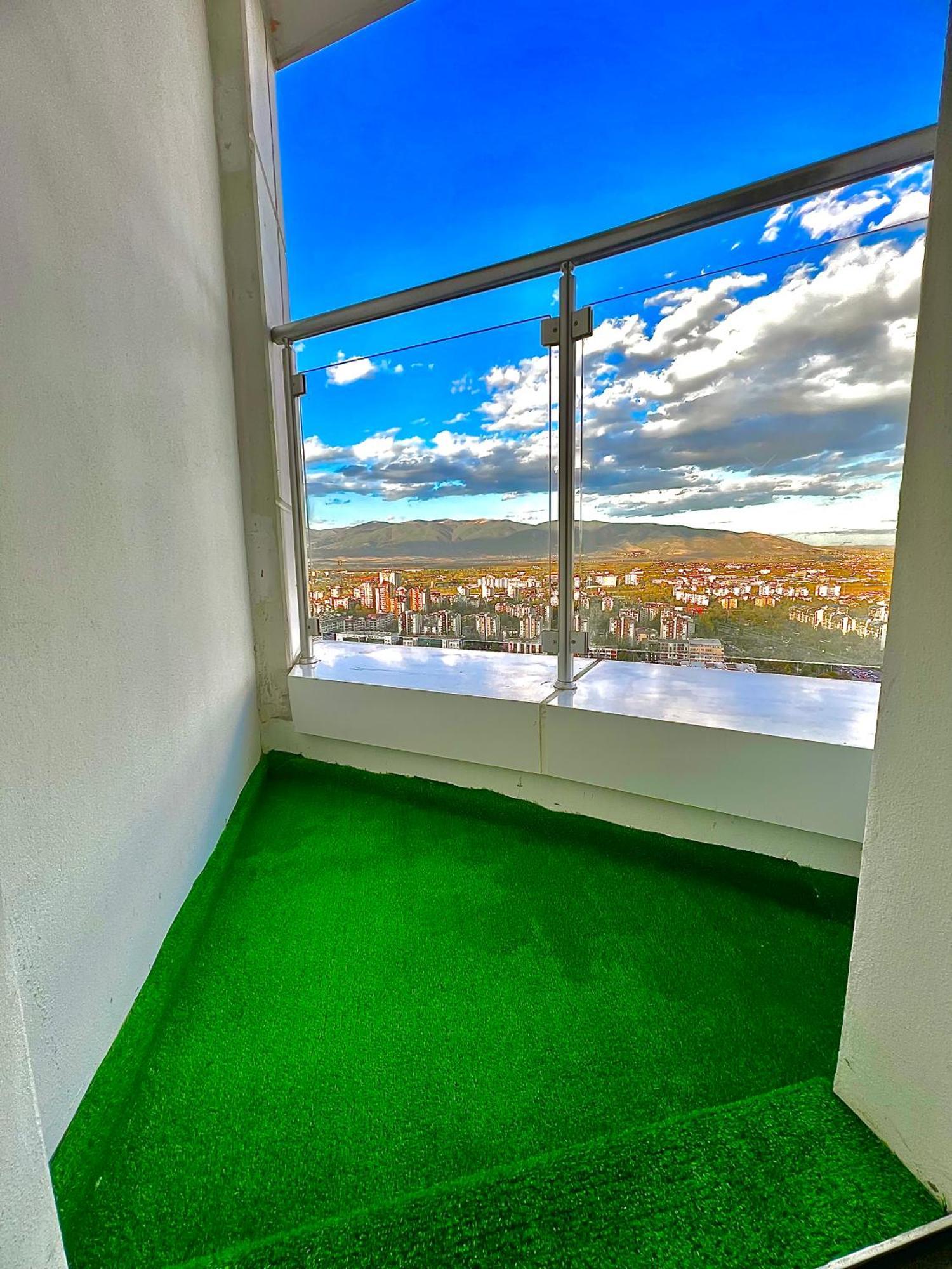 Alfred Sky Smart Apartment 29Th Spa Included Szkopje Kültér fotó